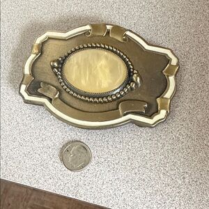 Vintage-Inspired Brass Decorative Belt Buckle with Mother-of-Pearl Accent